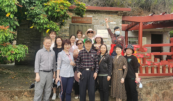重走革命旧址  重温红色革命历史 广东省肝脏病学会党支部党建活动 -- 参观云台山战场遗址